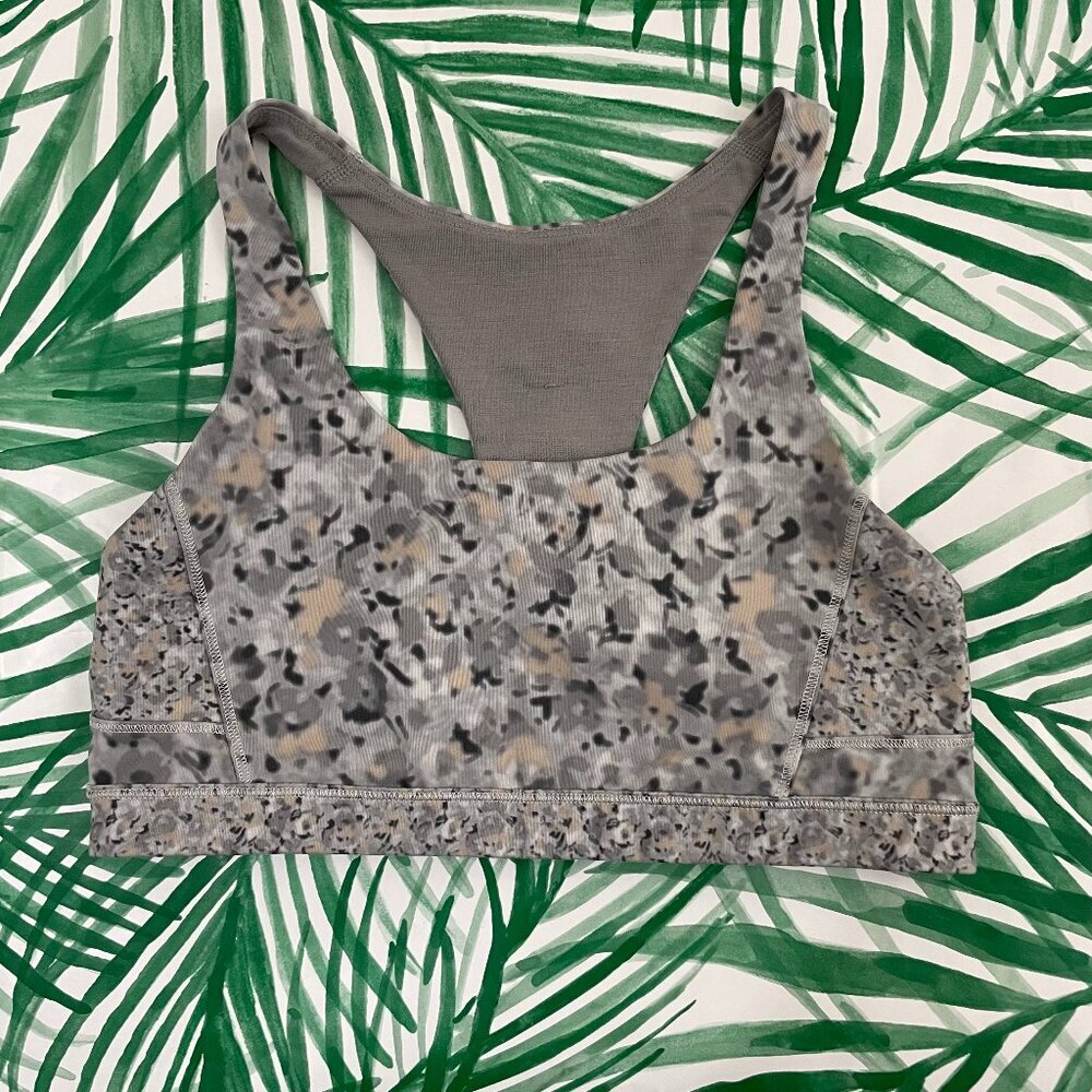 Lululemon Top Speed Sports Bra in Petite Fleur Silver Spoon Size 6